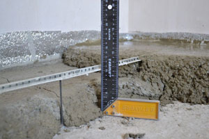 Как сделать стяжку пола в квартире своими руками